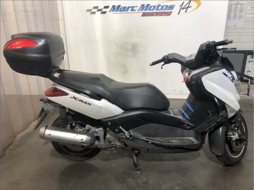 YAMAHA 125 XMAX 