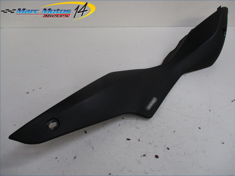 CACHE LATERAL INTERMEDIAIRE GAUCHE APRILIA 1000 RSV 2006