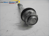 AXE DE ROUE ARRIERE SUZUKI 125 VANVAN 2012