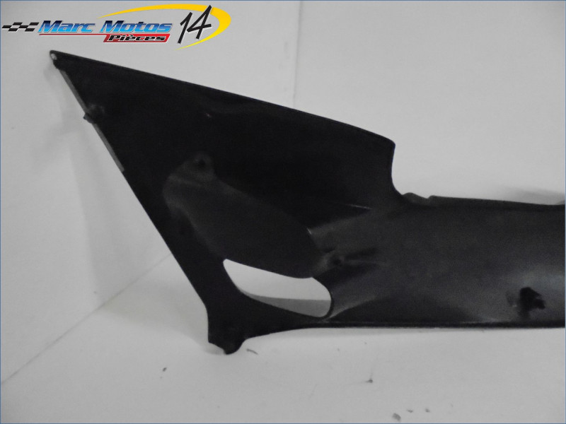 CACHE LATERAL DROIT HONDA 600 CBR F 1992