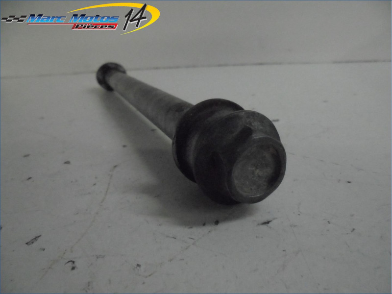 AXE DE ROUE ARRIERE KAWASAKI ER6 F 2006