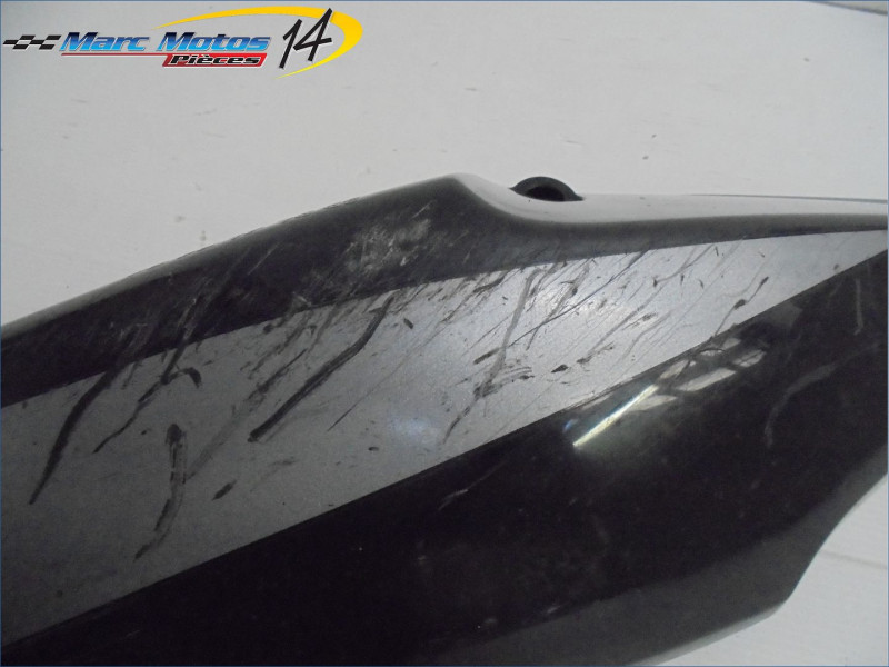 CACHE LATERAL DROIT HONDA 600 CBF N ABS 2006