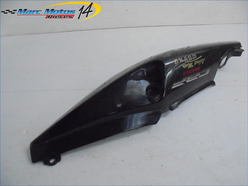 CACHE LATERAL DROIT HONDA 600 CBF N ABS 2006