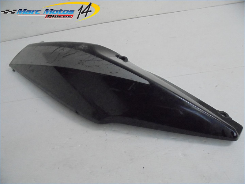 CACHE LATERAL DROIT HONDA 600 CBF N ABS 2006