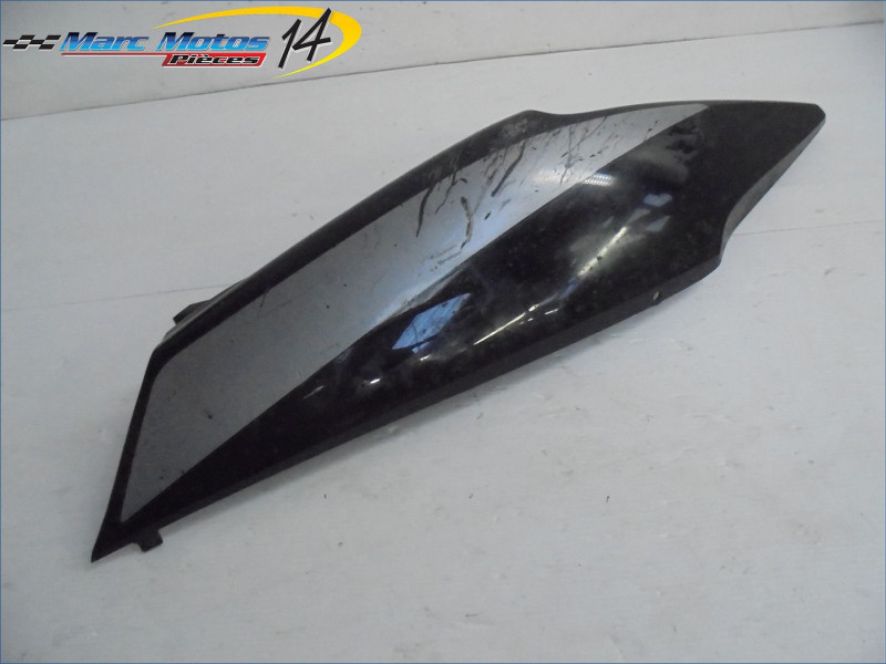 CACHE LATERAL DROIT HONDA 600 CBF N ABS 2006