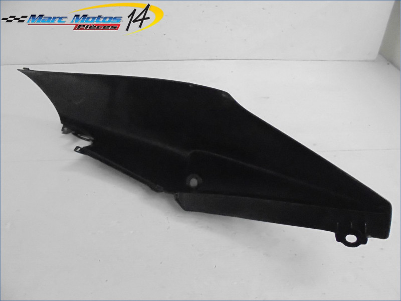 CACHE LATERAL DROIT HONDA 600 CBF N ABS 2006