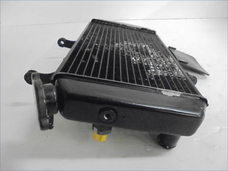 RADIATEUR D'EAU SUZUKI 650 DL VSTROM 2005