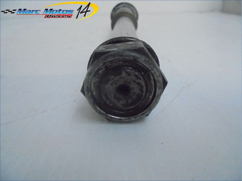 AXE DE ROUE ARRIERE HONDA 1300 ST PAN EUROPEAN ABS 2006