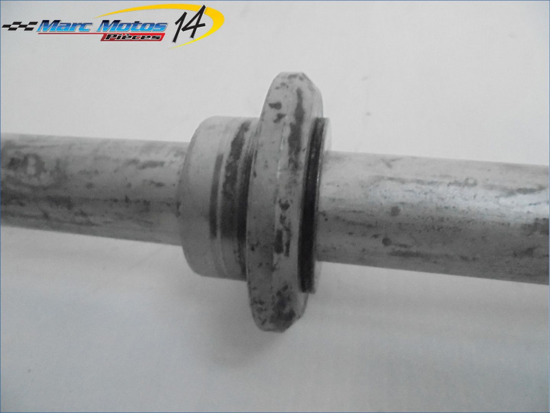 AXE DE ROUE ARRIERE HONDA 1300 ST PAN EUROPEAN ABS 2006