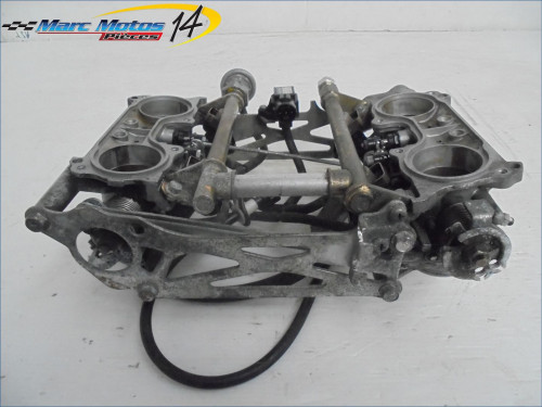 RAMPE D&#039;INJECTION HONDA 1300 ST PAN EUROPEAN ABS 2006