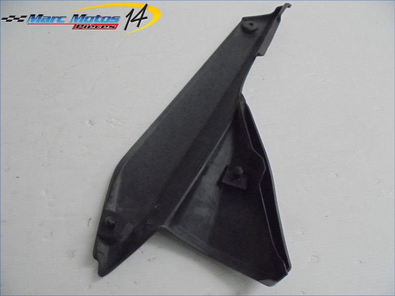 CACHE LATERAL INTERMEDIAIRE GAUCHE SUZUKI 650 BANDIT S ABS 2008