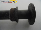 AXE DE ROUE ARRIERE YAMAHA 600 FAZER 2001