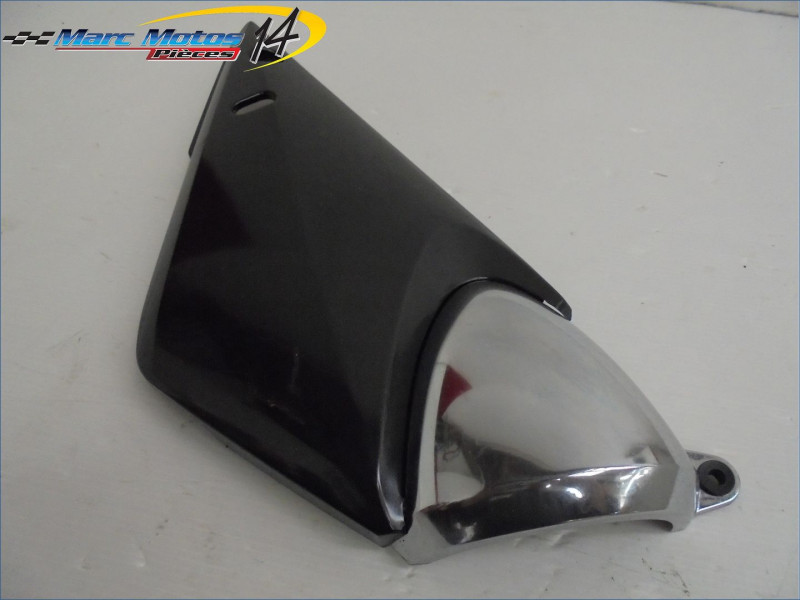 CACHE LATERAL DROIT SUZUKI 600 BANDIT N 2001