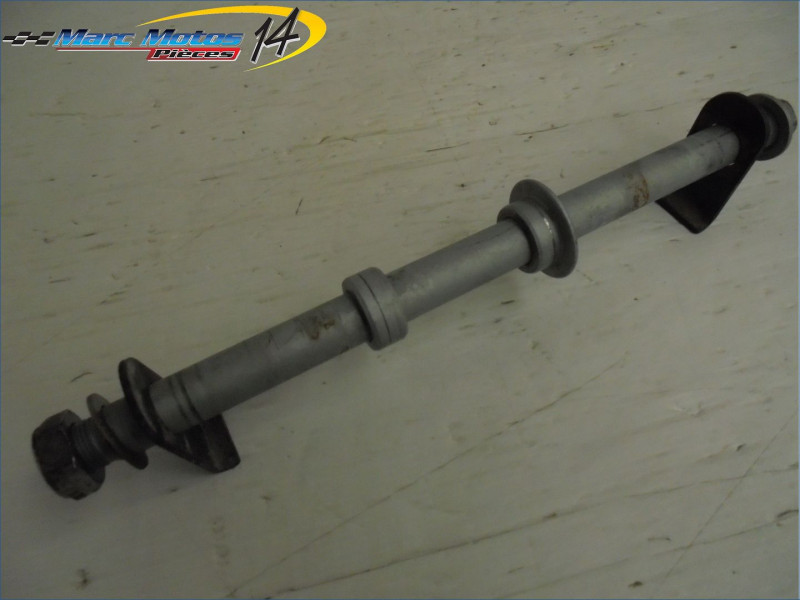 AXE DE ROUE ARRIERE HONDA 700 INTEGRA 2012