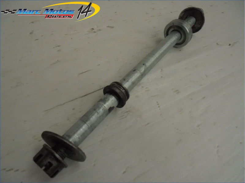 AXE DE ROUE ARRIERE YAMAHA 850 TDM 1992