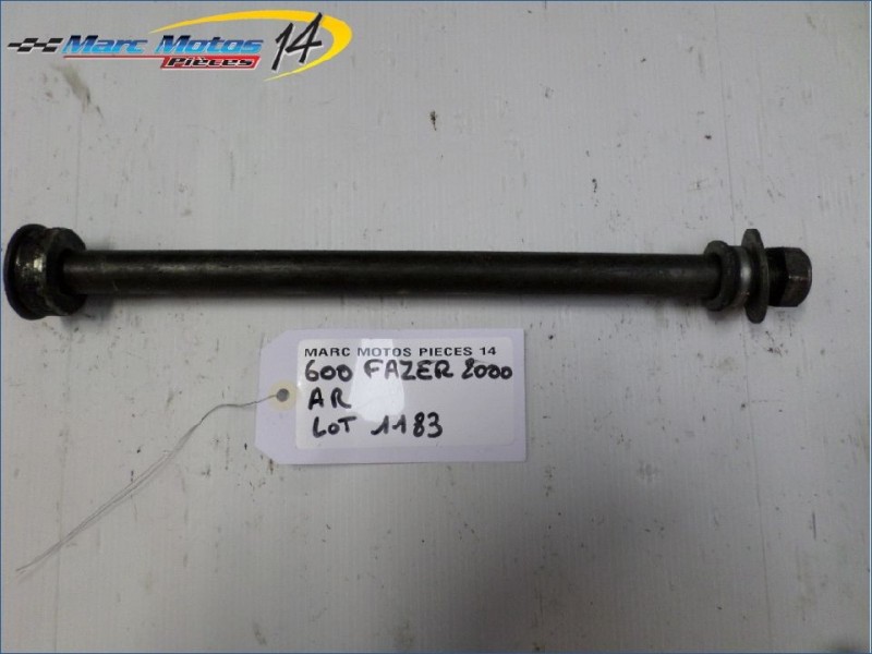 AXE DE ROUE ARRIÈRE YAMAHA 600 FAZER 2000