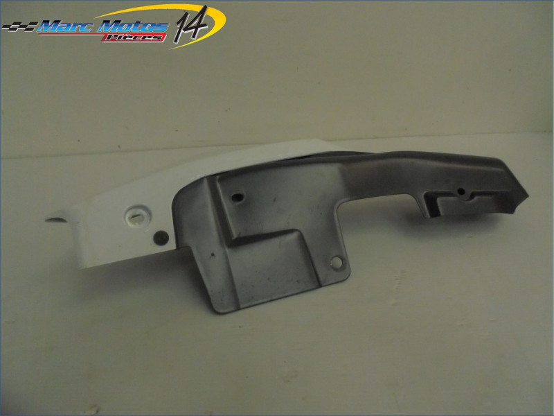 CACHE LATERAL GAUCHE YAMAHA MT09 2013