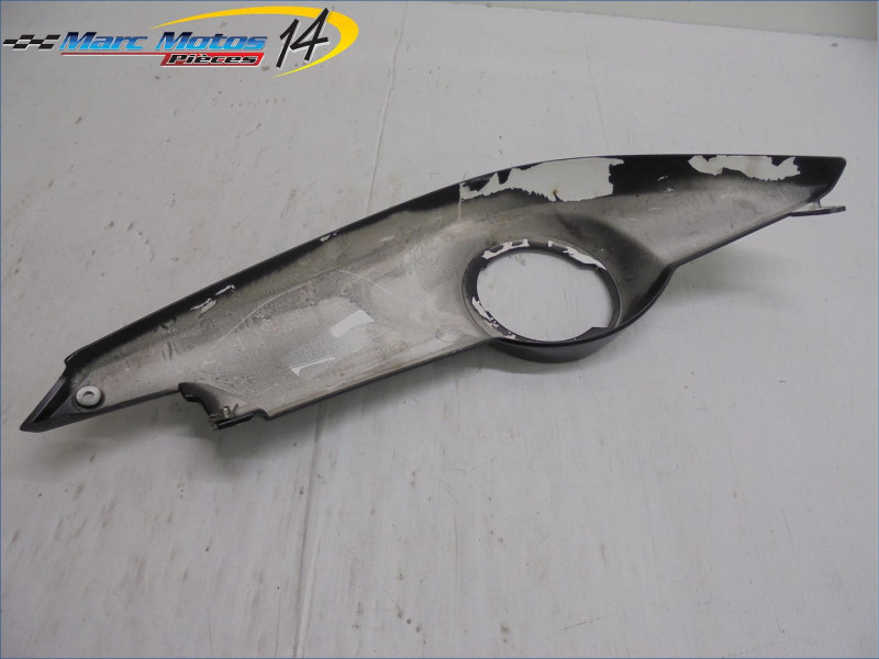 CACHE LATERAL DROIT BMW F800GT 2013