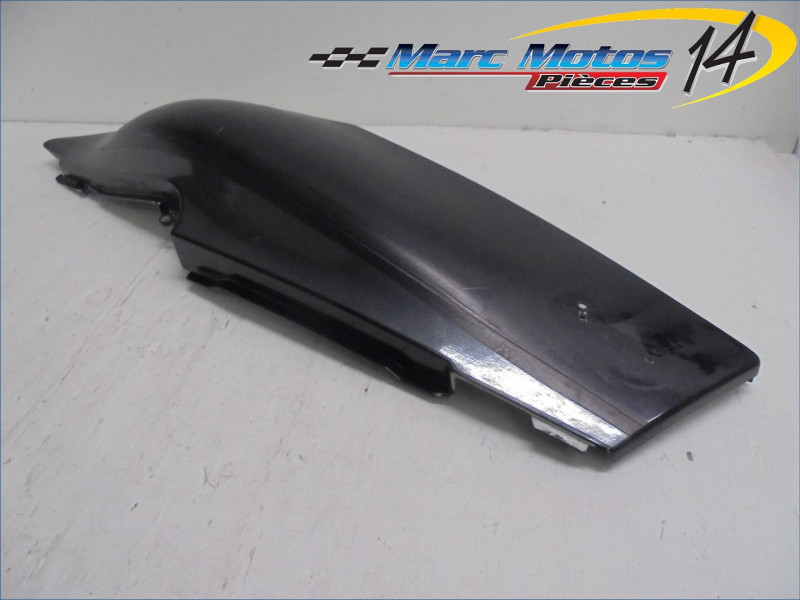 CACHE LATERAL DROIT YAMAHA 600 FZR 1993