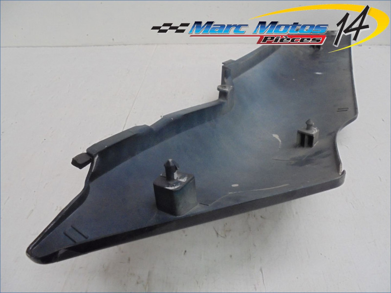 CACHE LATERAL DROIT YAMAHA 600 FZR 1993