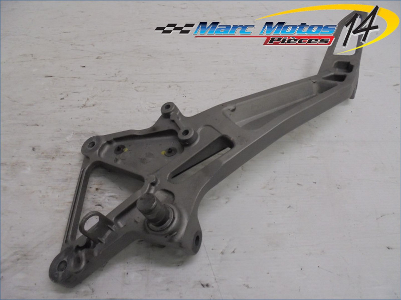 PLATINE MIXTE DROITE HONDA 600 HORNET 2002