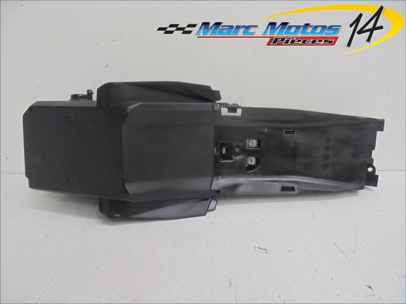 PASSAGE DE ROUE YAMAHA MT07 MOTO CAGE 2015