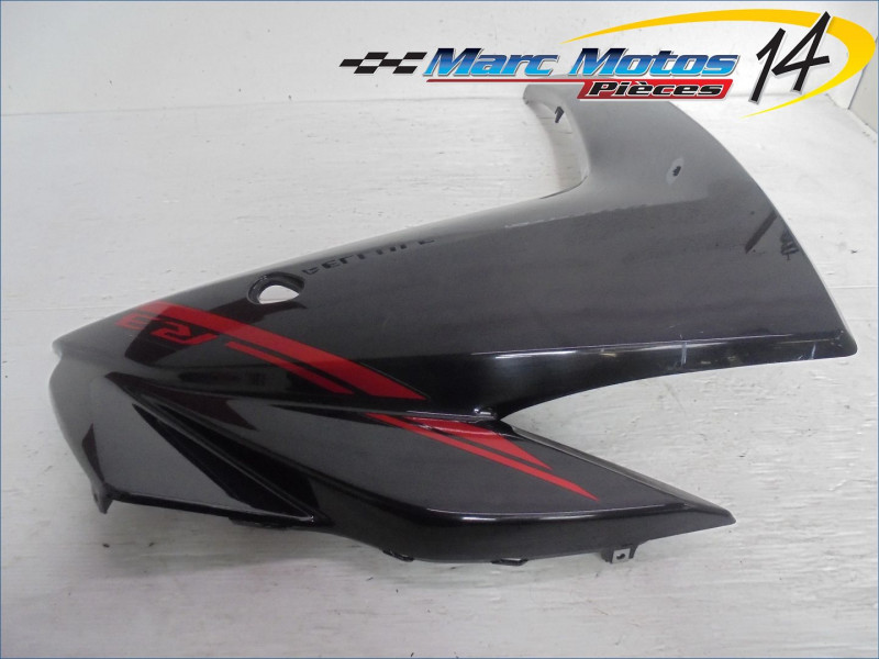 FLANC DE CARENAGE DROIT YAMAHA 300 YZF R3 2015