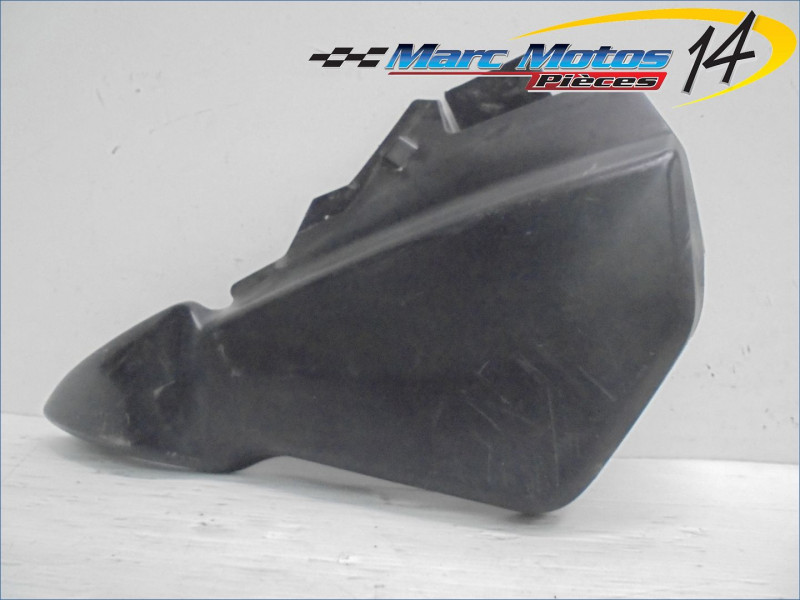 CACHE LATERAL INTERMEDIAIRE GAUCHE HONDA 600 CBF N 2005