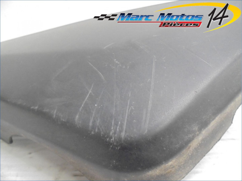 CACHE LATERAL INTERMEDIAIRE GAUCHE HONDA 600 CBF N 2005