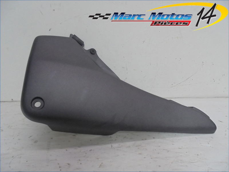 CACHE LATERAL INTERMEDIAIRE GAUCHE HONDA 900 HORNET 2002