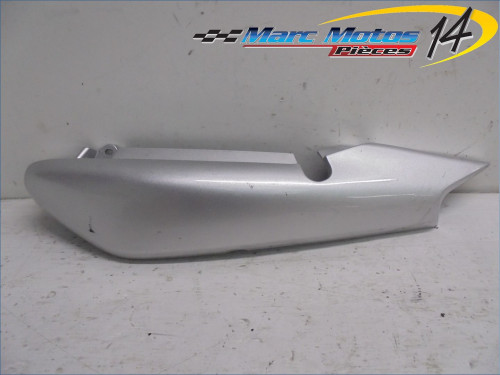 CACHE LATERAL GAUCHE YAMAHA 125 YBR 2008