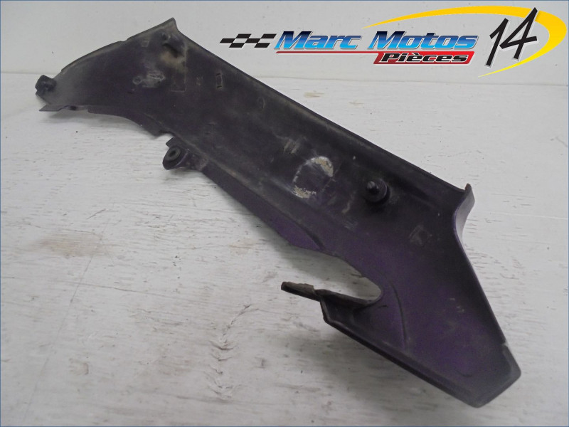 CACHE LATERAL GAUCHE SUZUKI 500 GSE 1994