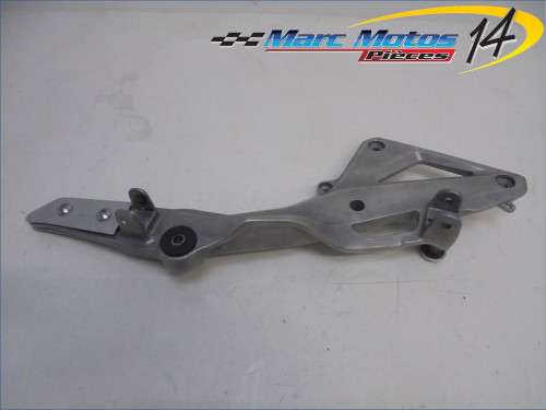 PLATINE MIXTE DROITE HONDA 600 HORNET 2011