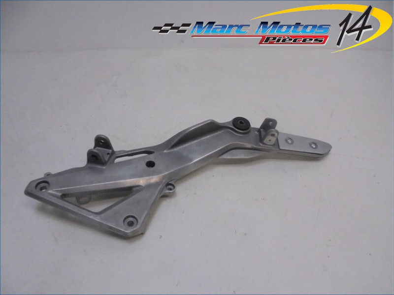 PLATINE MIXTE DROITE HONDA 600 HORNET 2011