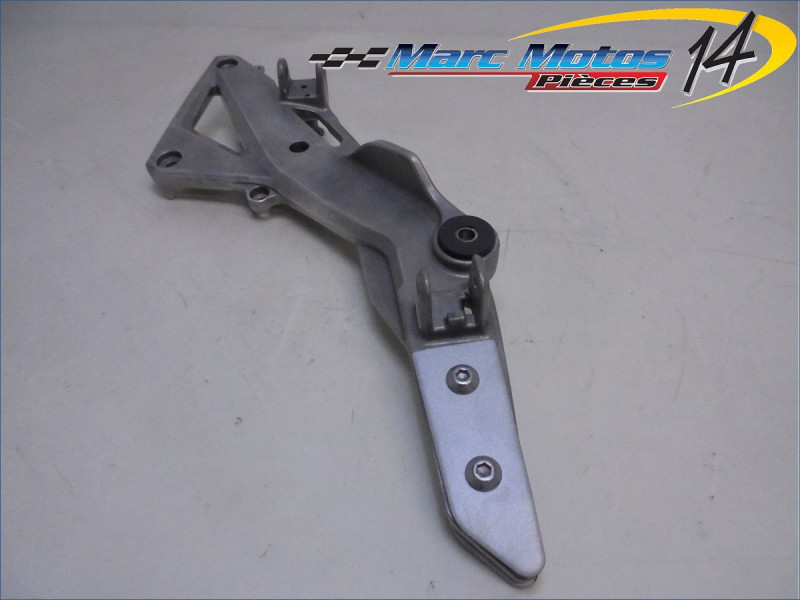 PLATINE MIXTE DROITE HONDA 600 HORNET 2011