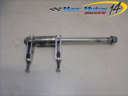 AXE DE ROUE ARRIERE HONDA 125 CMC 1991