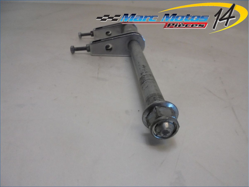 AXE DE ROUE ARRIERE HONDA 125 CMC 1991