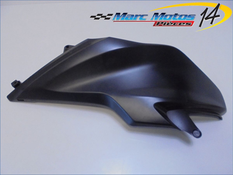 ECOPE DE RESERVOIR DROITE HONDA CB125R 2018