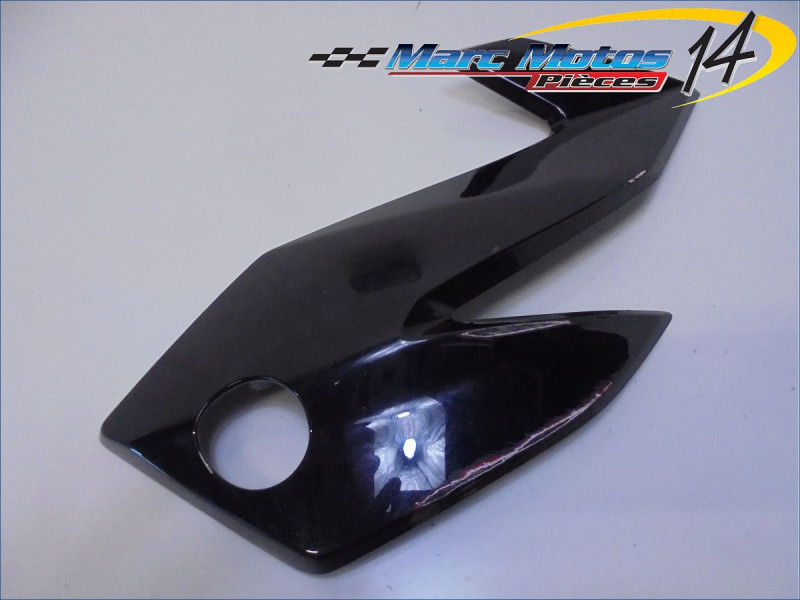 HABILLAGE DE TETE DE FOURCHE GAUCHE HONDA CB125F 2015