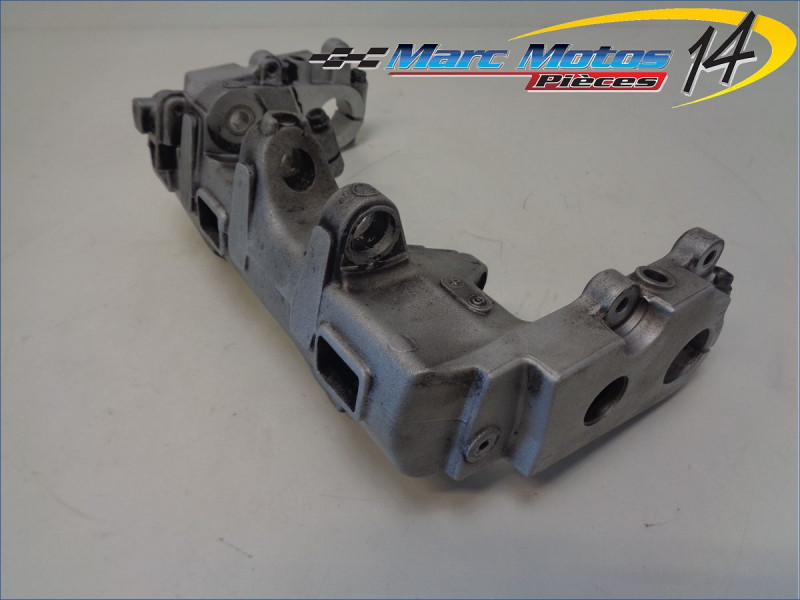 SUPPORT MOTEUR HONDA 929 CBR R 2000