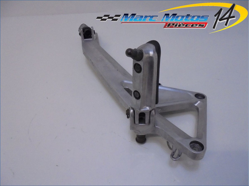 PLATINE MIXTE DROITE HONDA 600 HORNET 2000