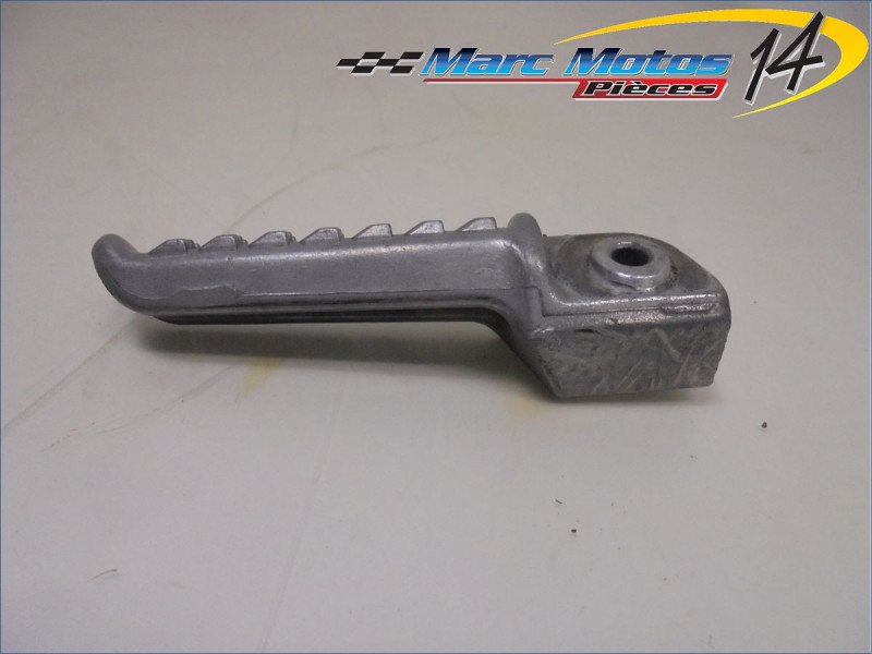 REPOSE-PIED ARRIERE DROIT KAWASAKI ZX10R 2007