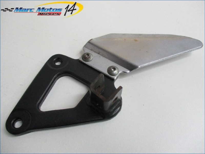 PLATINE AVANT GAUCHE SUZUKI 500 GS 2007