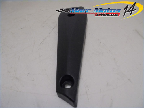 FLANC DE CARENAGE INTERMEDIAIRE GAUCHE YAMAHA FZ8 N 2011