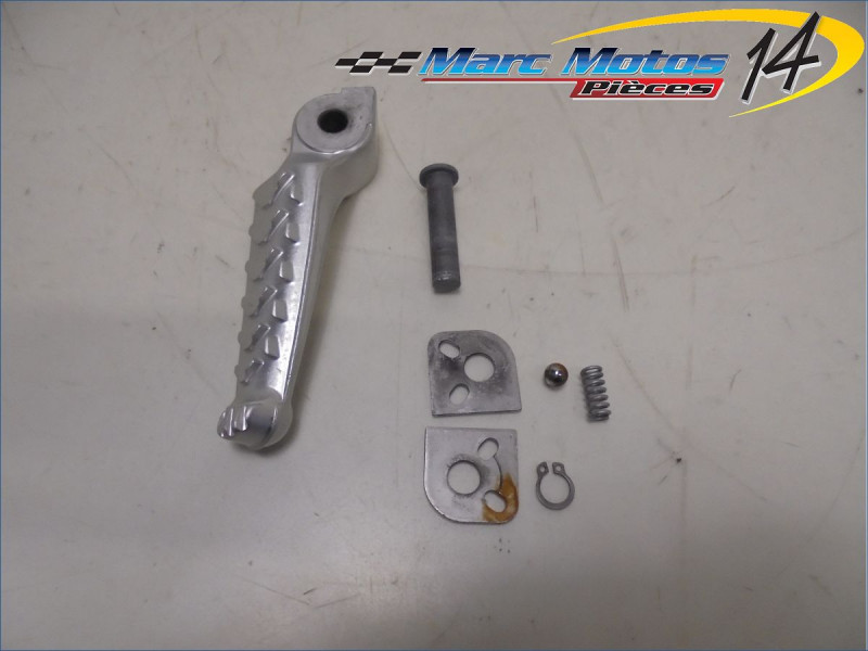 REPOSE-PIED ARRIERE DROIT APRILIA 660 RS 2021