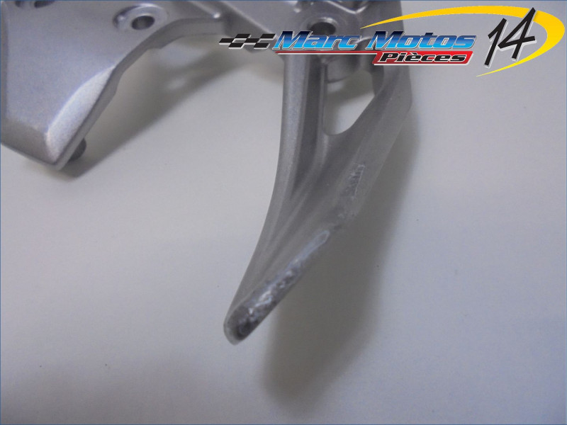 PLATINE AVANT DROITE YAMAHA MT09 ABS 2017