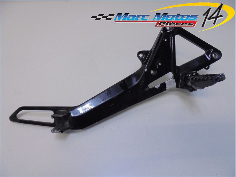 PLATINE MIXTE DROITE HONDA 600 HORNET 2003