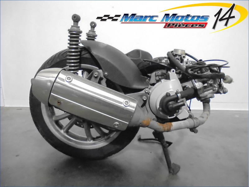 MOTEUR PIAGGIO 125 BEVERLY 2002