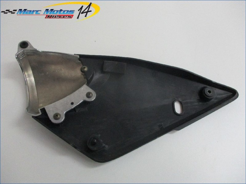 CACHE LATERAL DROIT SUZUKI 600 BANDIT N 2004