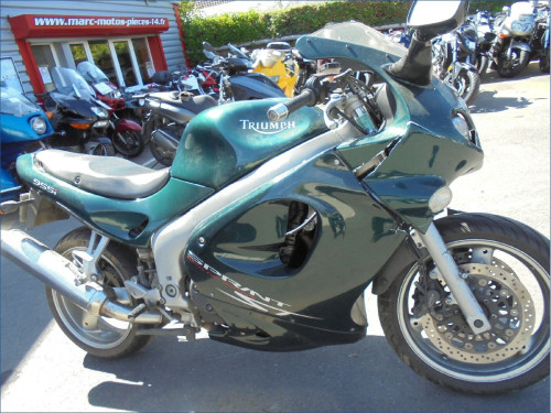 TRIUMPH 955 SPRINT ST